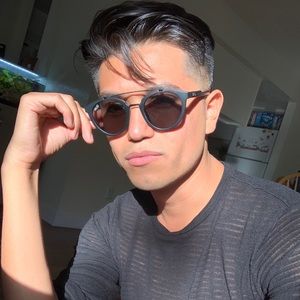 Meet your Posher, Johnathan